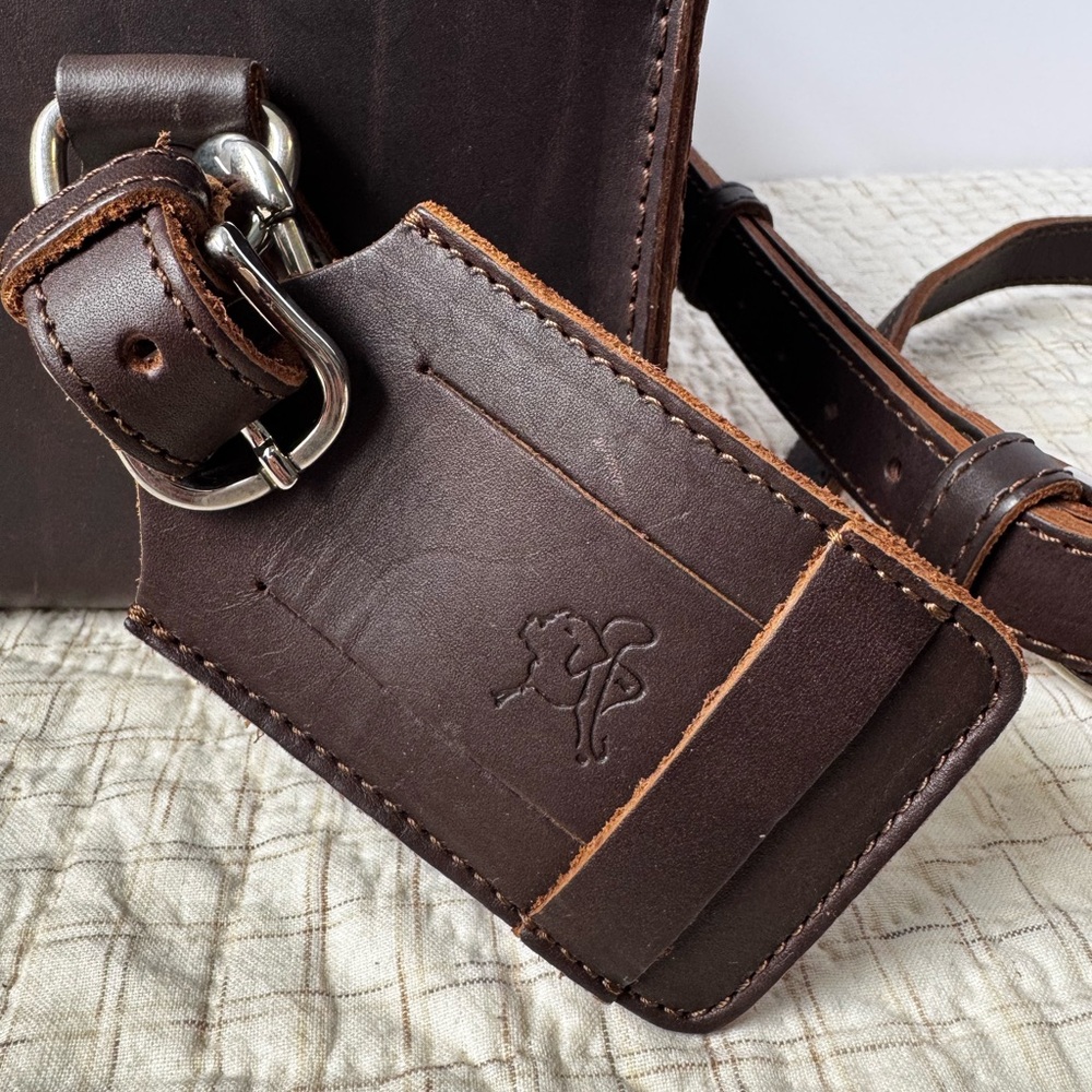 Classic Walnut Leather Messenger Bag - Picture 9 of 16